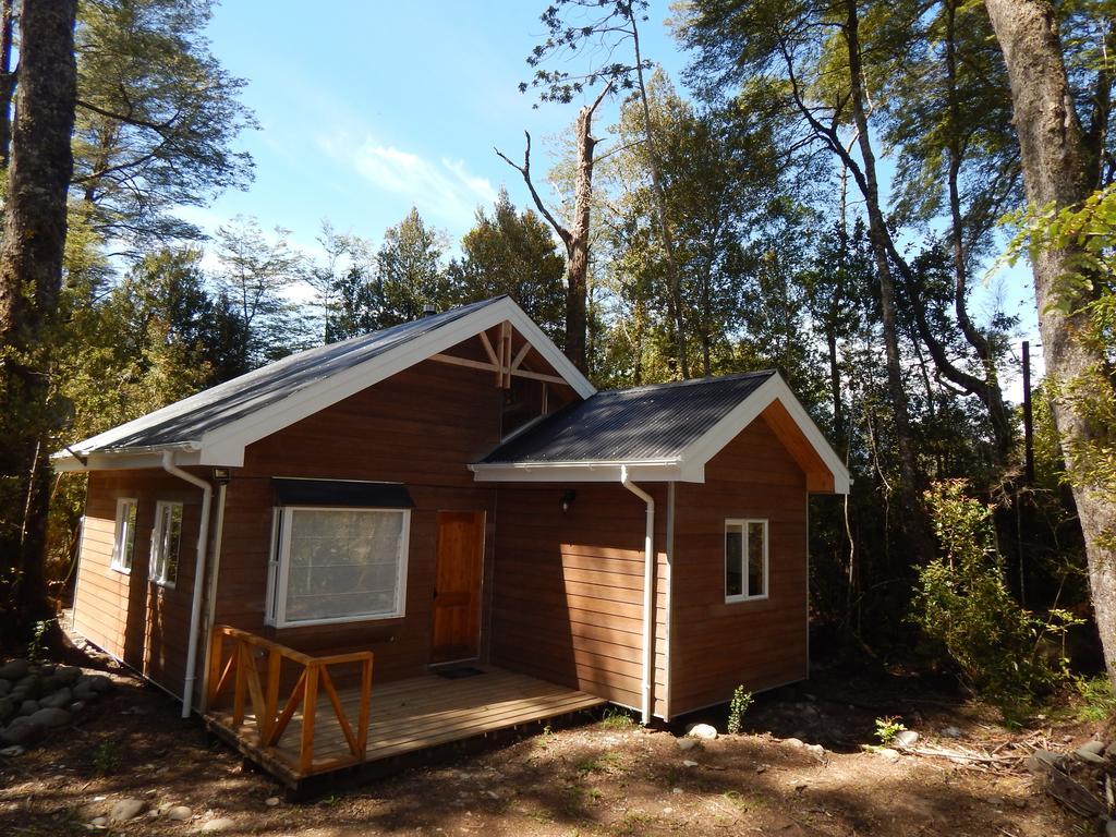 Cabanas Nutrias Patagonicas Puelo River Экстерьер фото