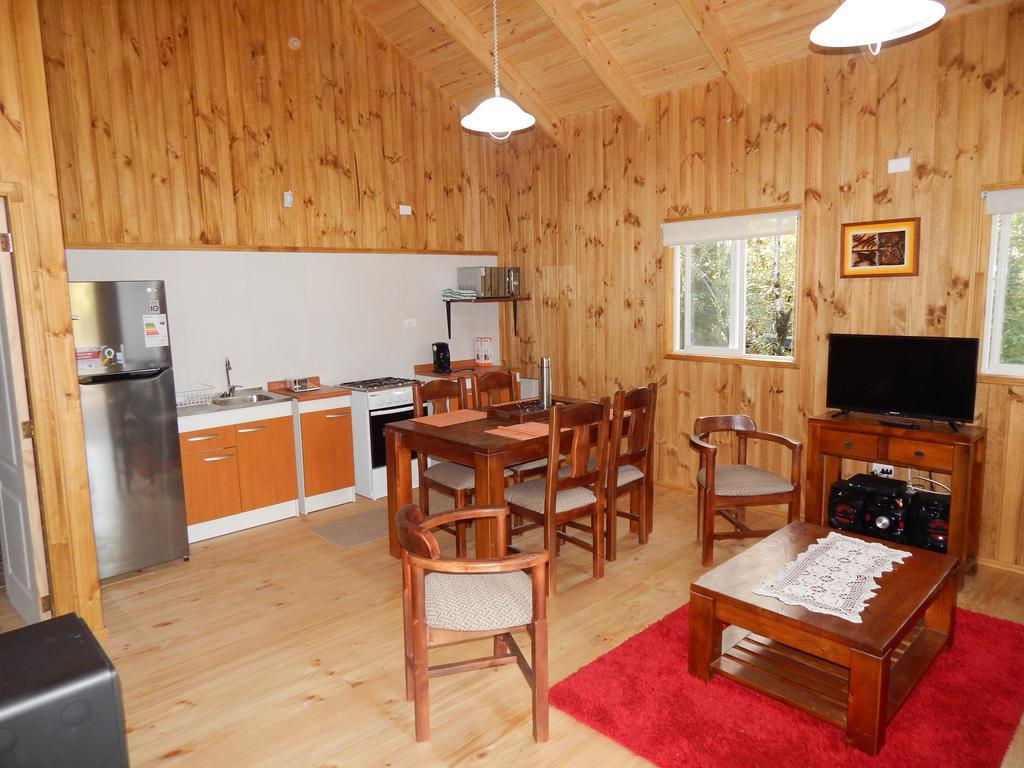Cabanas Nutrias Patagonicas Puelo River Экстерьер фото