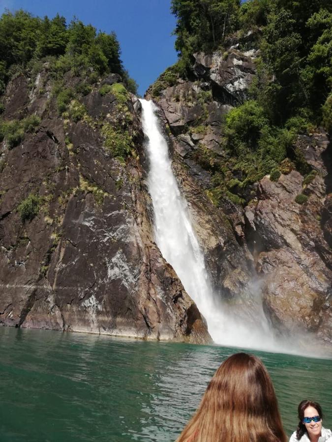 Cabanas Nutrias Patagonicas Puelo River Экстерьер фото