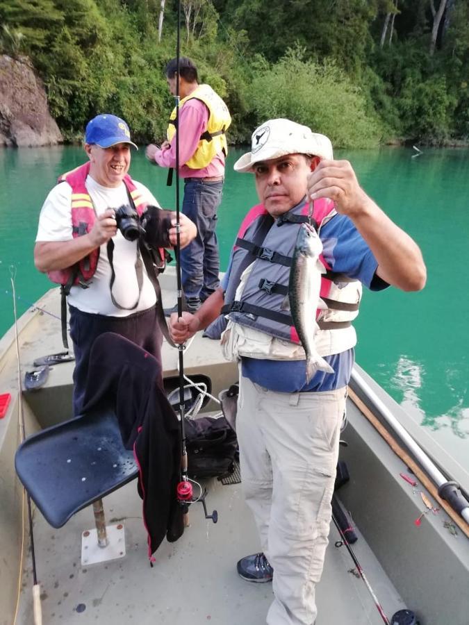 Cabanas Nutrias Patagonicas Puelo River Экстерьер фото